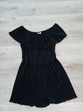 Ultra Flirt Black Pleated Off-Shoulder Romper